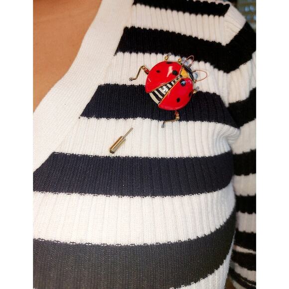 Cynthia Chuang Ladybug Proclain Artisan Stick Pin Lapel, Jewelry 10 - Picture 4 of 9